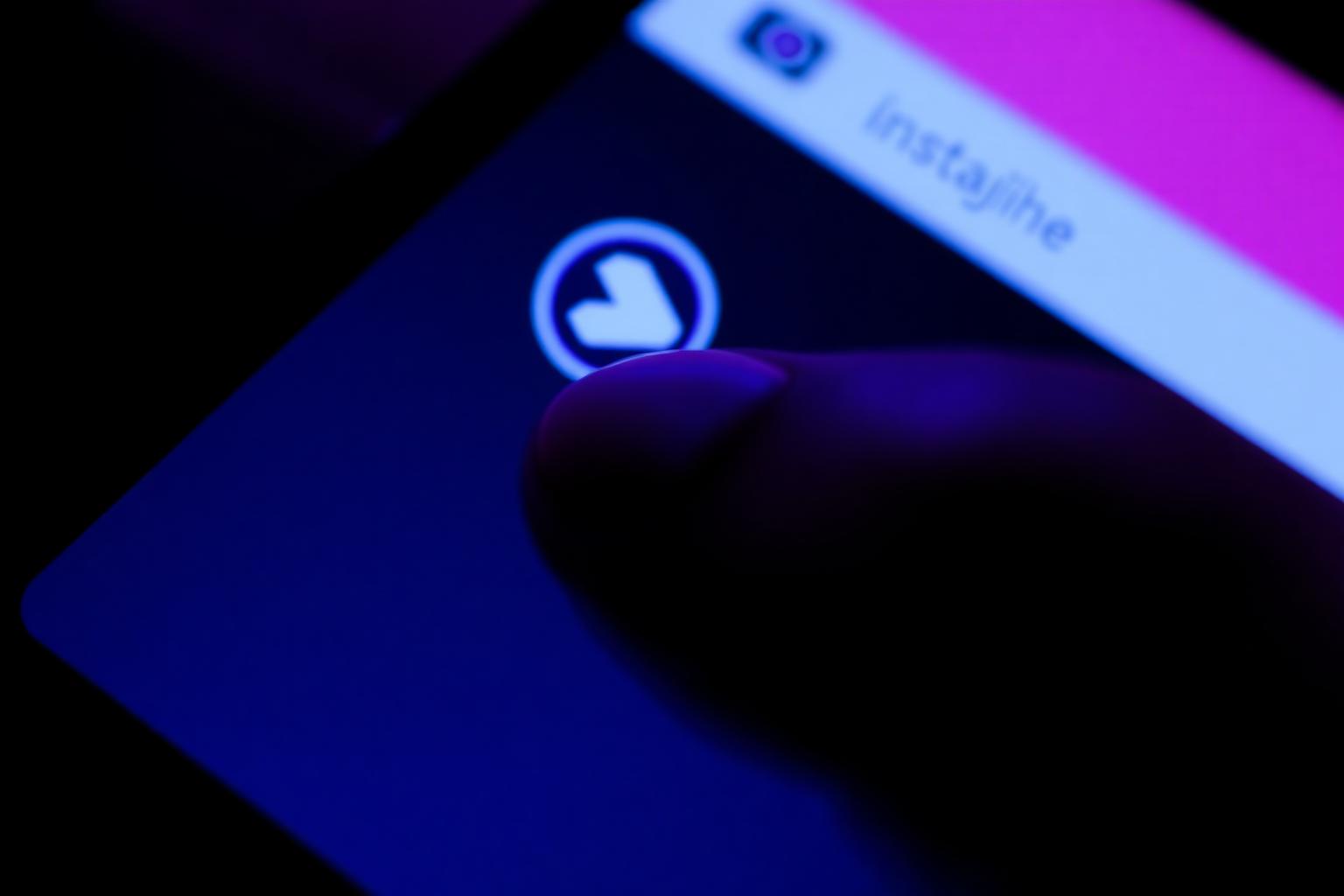 How to copy instagram link from share menu